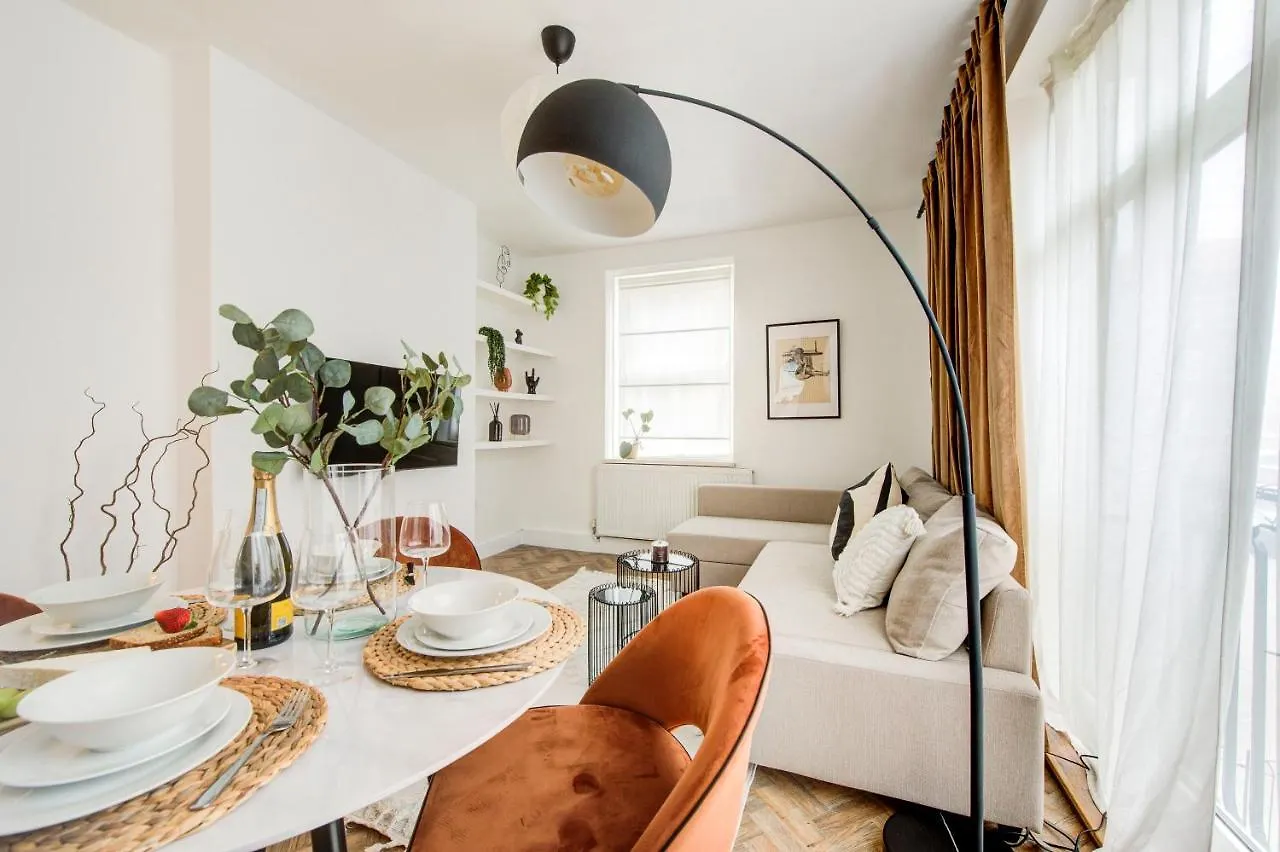 New Stylish Flat In The Heart Of Shoreditch London